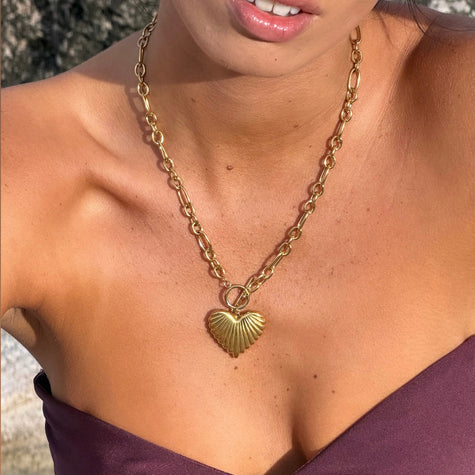 Gold plated shell-textured heart pendant necklace — Bye Bye Baby