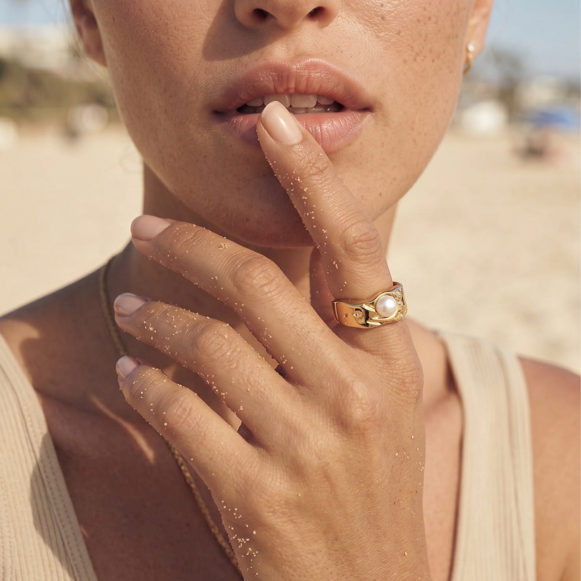 Sol Pearl Gold Ring